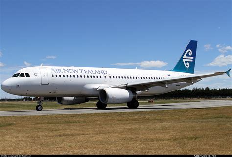 air new zealand flight 888